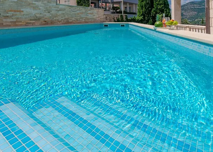 Barbara With Private Pool