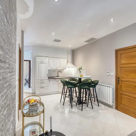 Barbara With Private Pool 아파트 두브로브니크