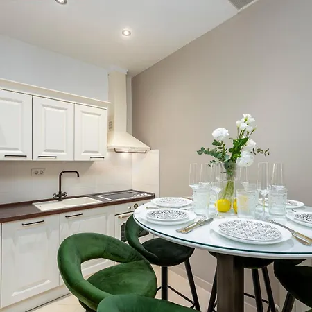 Barbara With Private Pool 아파트 *