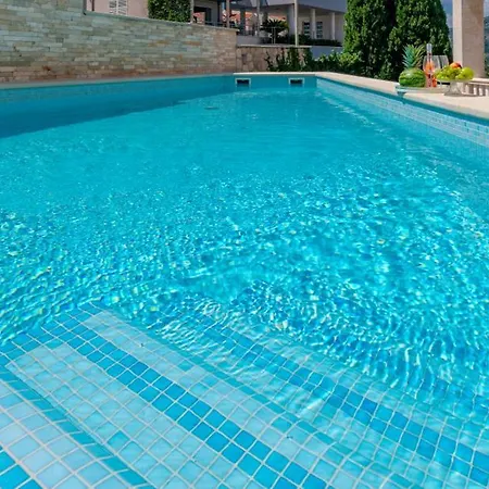 Barbara With Private Pool